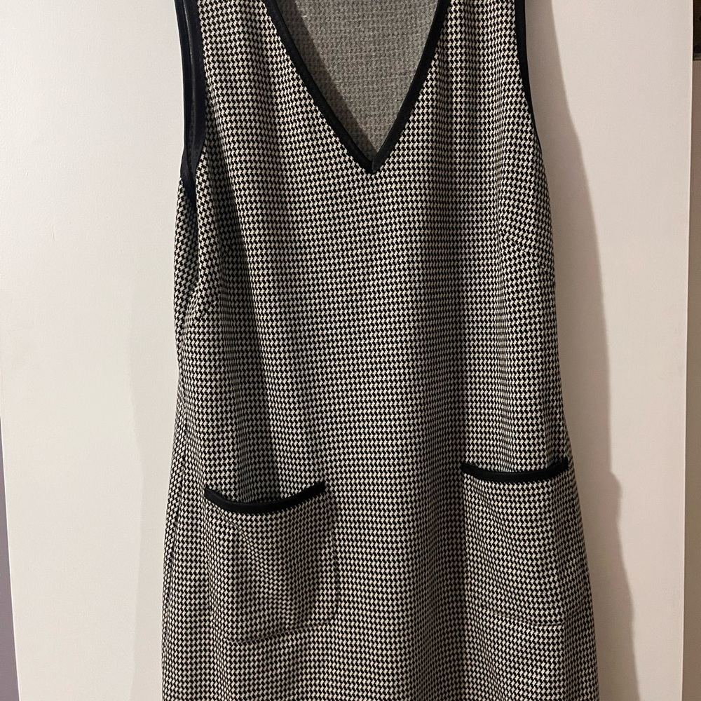 Max Studio Black and White V-Neck Mini Dress